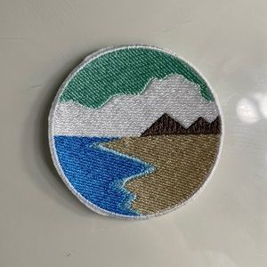 Iron on patch 🌸 3/$20